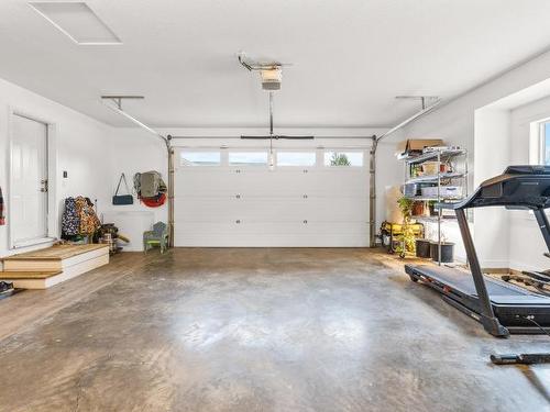 900 Harvie Rd, Barriere, BC - Indoor Photo Showing Garage