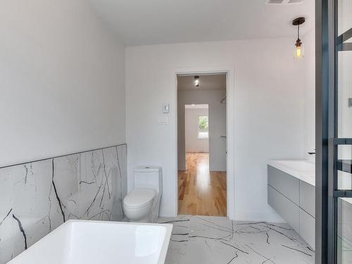Bathroom - 1375 Ch. Des Prairies, Brossard, QC - Indoor