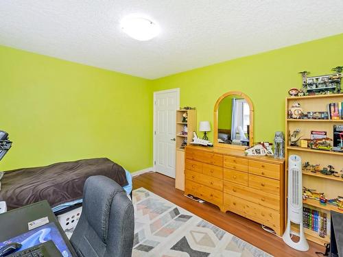 3820 Epsom Dr, Saanich, BC - Indoor Photo Showing Bedroom