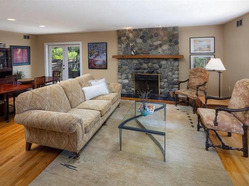 2324 Tryon Rd, North Saanich, BC - Indoor Photo Showing Living Room With Fireplace