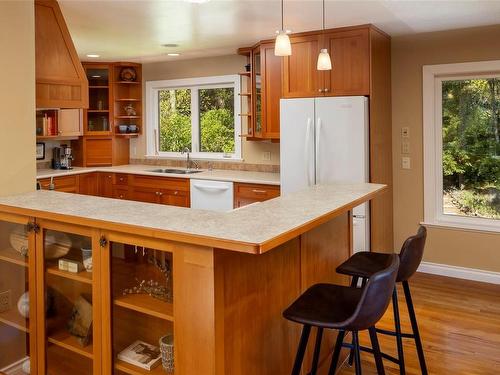 2324 Tryon Rd, North Saanich, BC - Indoor Photo Showing Kitchen