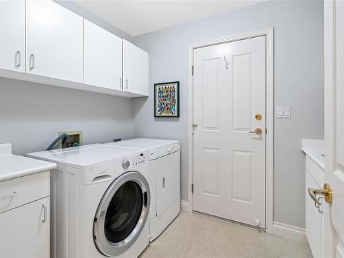 12-6038 Sterling Dr, Duncan, BC - Indoor Photo Showing Laundry Room