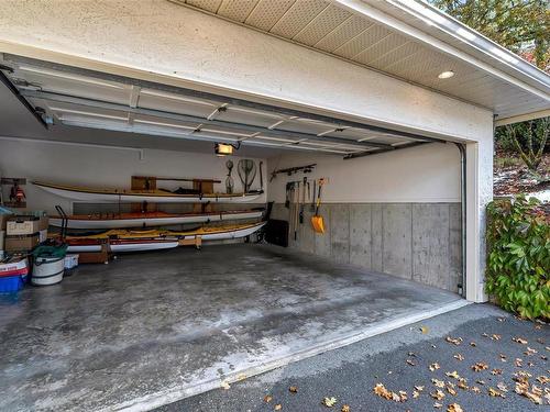 12-6038 Sterling Dr, Duncan, BC - Indoor Photo Showing Garage