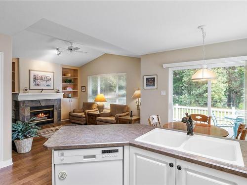 1259 Gabriola Dr, Parksville, BC - Indoor With Fireplace