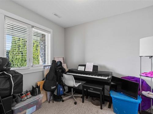 813 43 Avenue, Vernon, BC - Indoor Photo Showing Office