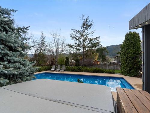 813 43 Avenue, Vernon, BC - Outdoor With In Ground Pool With Backyard