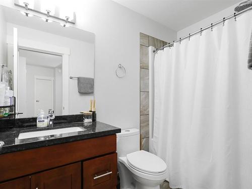 1215 Hume Avenue, Kelowna, BC - Indoor Photo Showing Bathroom