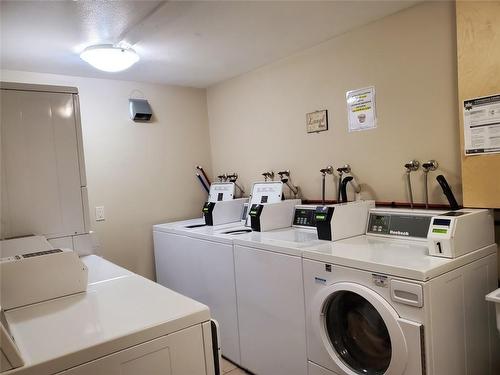 307-3700 28A Street, Vernon, BC - Indoor Photo Showing Laundry Room