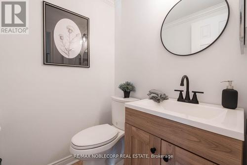 98 Waterbury St, Caledon, ON - Indoor Photo Showing Bathroom