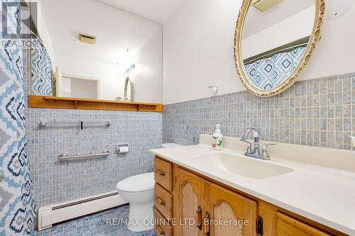 1094 Highway 2 Road, Kingston, ON - Indoor Photo Showing Bathroom