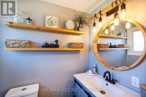 1413 Hwy 7A, Kawartha Lakes, ON - Indoor Photo Showing Bathroom