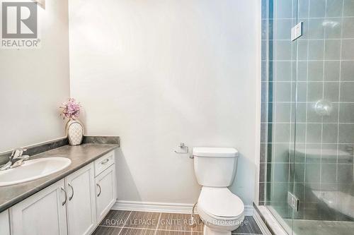 47 Naylor Dr, Bradford West Gwillimbury, ON - Indoor Photo Showing Bathroom