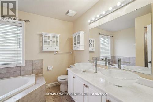 134 Huntingfield Street, Vaughan, ON - Indoor Photo Showing Bathroom