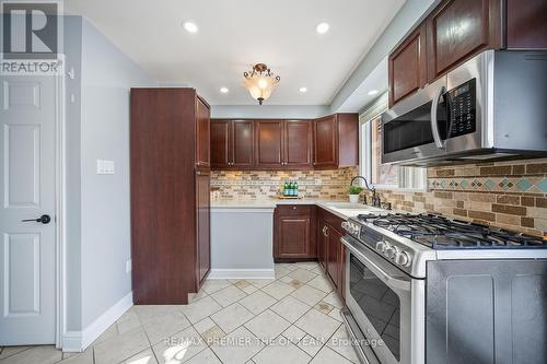 53 Hawman Avenue, King, ON - Indoor Photo Showing Kitchen