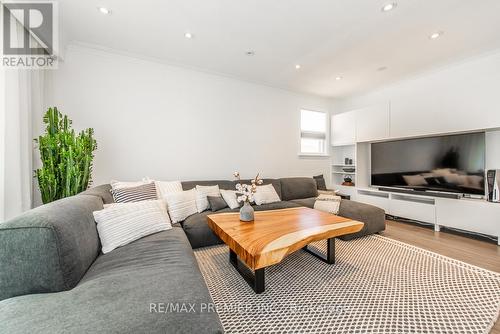 17 Ryder Road, Vaughan, ON - Indoor Photo Showing Living Room
