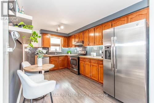 17 Ryder Rd, Vaughan, ON - Indoor Photo Showing Kitchen