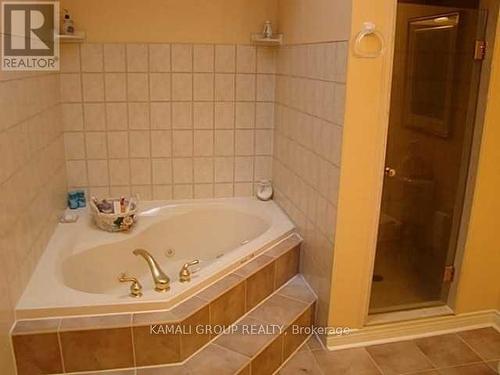 Main - 73 Silver Maple Crescent, Barrie, ON - Indoor Photo Showing Bathroom