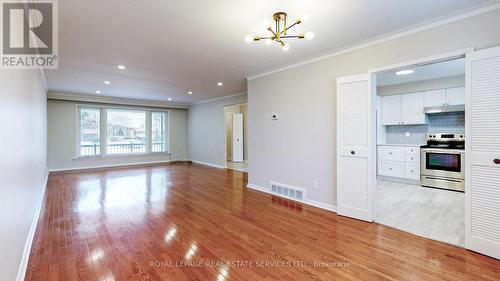 21 Pitkin Court, Toronto (Brookhaven-Amesbury), ON - Indoor