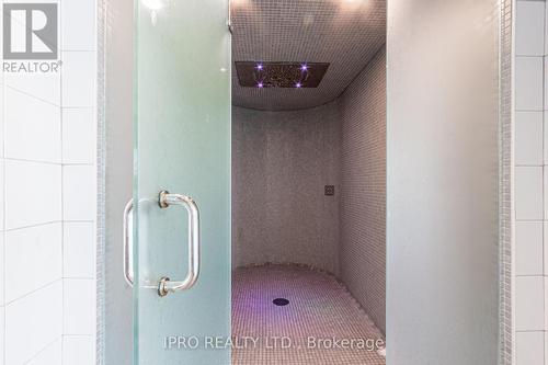 #1104 -2093 Fairview St, Burlington, ON - Indoor Photo Showing Bathroom