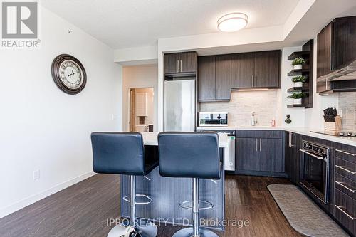 #1104 -2093 Fairview St, Burlington, ON - Indoor Photo Showing Kitchen With Upgraded Kitchen