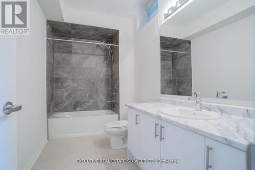 158 Petch Avenue, Caledon, ON - Indoor Photo Showing Bathroom