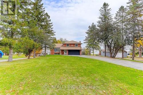 49 Druan Dr, Kawartha Lakes, ON - Outdoor