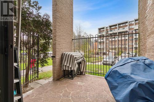 #188 -2095 Roche Crt, Mississauga, ON - Outdoor