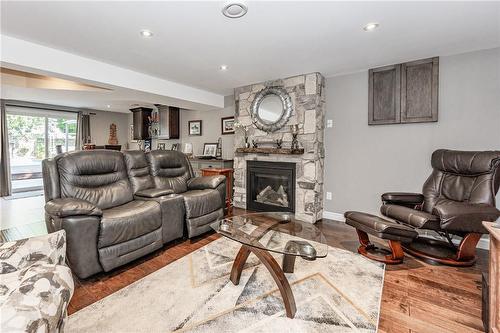 100 Heatherdale Place, Hamilton, ON - Indoor Photo Showing Living Room With Fireplace