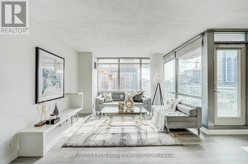 #1208 -81 Navy Wharf Crt, Toronto, ON - Indoor Photo Showing Living Room