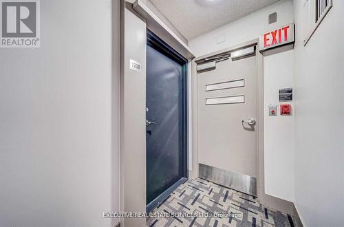 #1208 -81 Navy Wharf Crt, Toronto, ON - Indoor Photo Showing Other Room