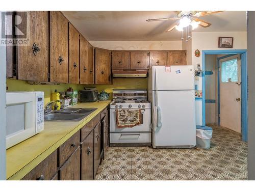 1503 31 Street, Vernon, BC - Indoor Photo Showing Kitchen