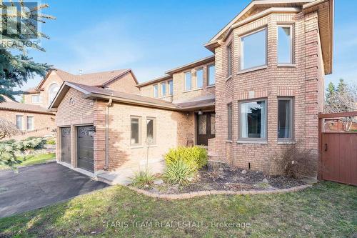 11 Cityview Circ, Barrie, ON - Outdoor