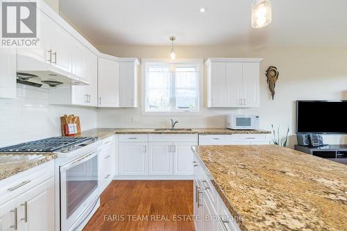 45 Betty Boulevard, Wasaga Beach, ON - Indoor Photo Showing Kitchen