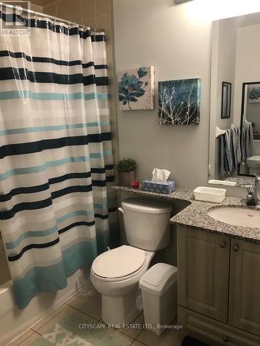 409 - 216 Oak Park Boulevard, Oakville, ON - Indoor Photo Showing Bathroom