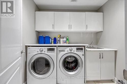 3061 Lakeshore Road W, Oakville, ON - Indoor Photo Showing Laundry Room