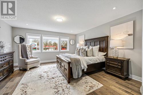 3061 Lakeshore Road W, Oakville, ON - Indoor Photo Showing Bedroom