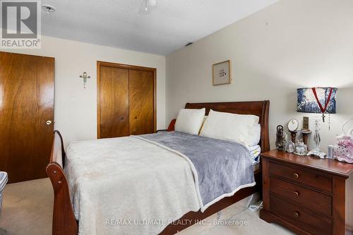 4179 Dursley Cres, Mississauga, ON - Indoor Photo Showing Bedroom