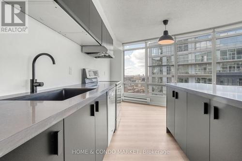 #3010 -373 Front St W, Toronto, ON - Indoor Photo Showing Kitchen