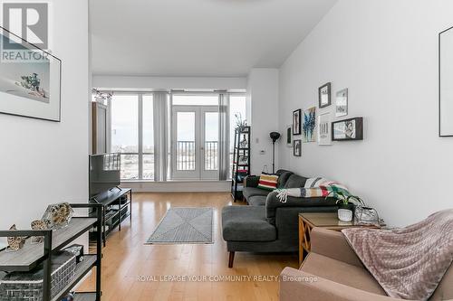 #Lph06 -797 Don Mills Rd, Toronto, ON - Indoor Photo Showing Living Room