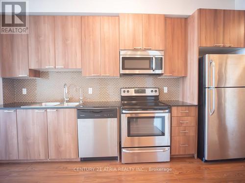 #811 -1328 Birchmount Rd, Toronto, ON - Indoor Photo Showing Kitchen With Upgraded Kitchen