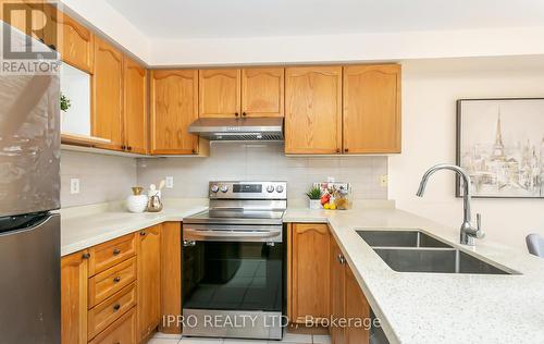 21 Harty Cres, Ajax, ON - Indoor Photo Showing Kitchen With Stainless Steel Kitchen With Double Sink