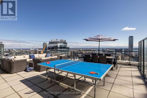 Lph3 - 400 Adelaide Street E, Toronto, ON - Outdoor With In Ground Pool With View