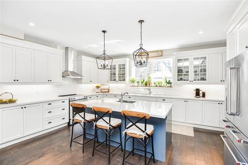 Stunning kitchen with quartz countertops and walk-in pantry - 1423 Nebo Road, Hannon, ON - Indoor Photo Showing Kitchen With Upgraded Kitchen