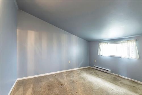 bedroom - 978 Bonnieview Avenue, Burlington, ON - Indoor Photo Showing Other Room