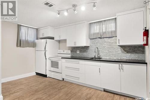 525 College Avenue, Regina, SK - Indoor Photo Showing Kitchen