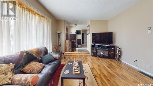 180 2Nd Avenue S, Duck Lake, SK - Indoor Photo Showing Living Room