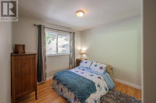107 Uplands Drive, Kaleden, BC - Indoor Photo Showing Bedroom