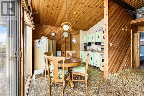 4 Colibris, Grand-Barachois, NB - Indoor Photo Showing Dining Room