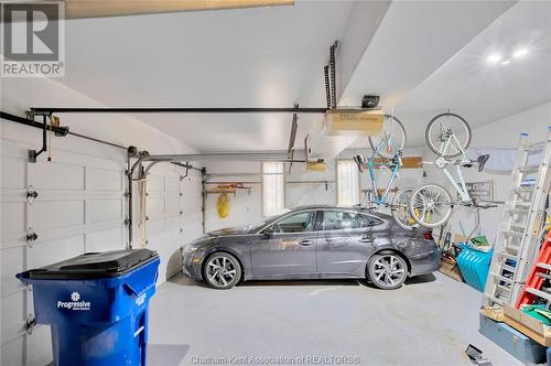 257 Victoria Avenue, Chatham, ON - Indoor Photo Showing Garage