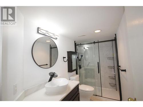 320 Brandon Avenue Unit# 107, Penticton, BC - Indoor Photo Showing Bathroom